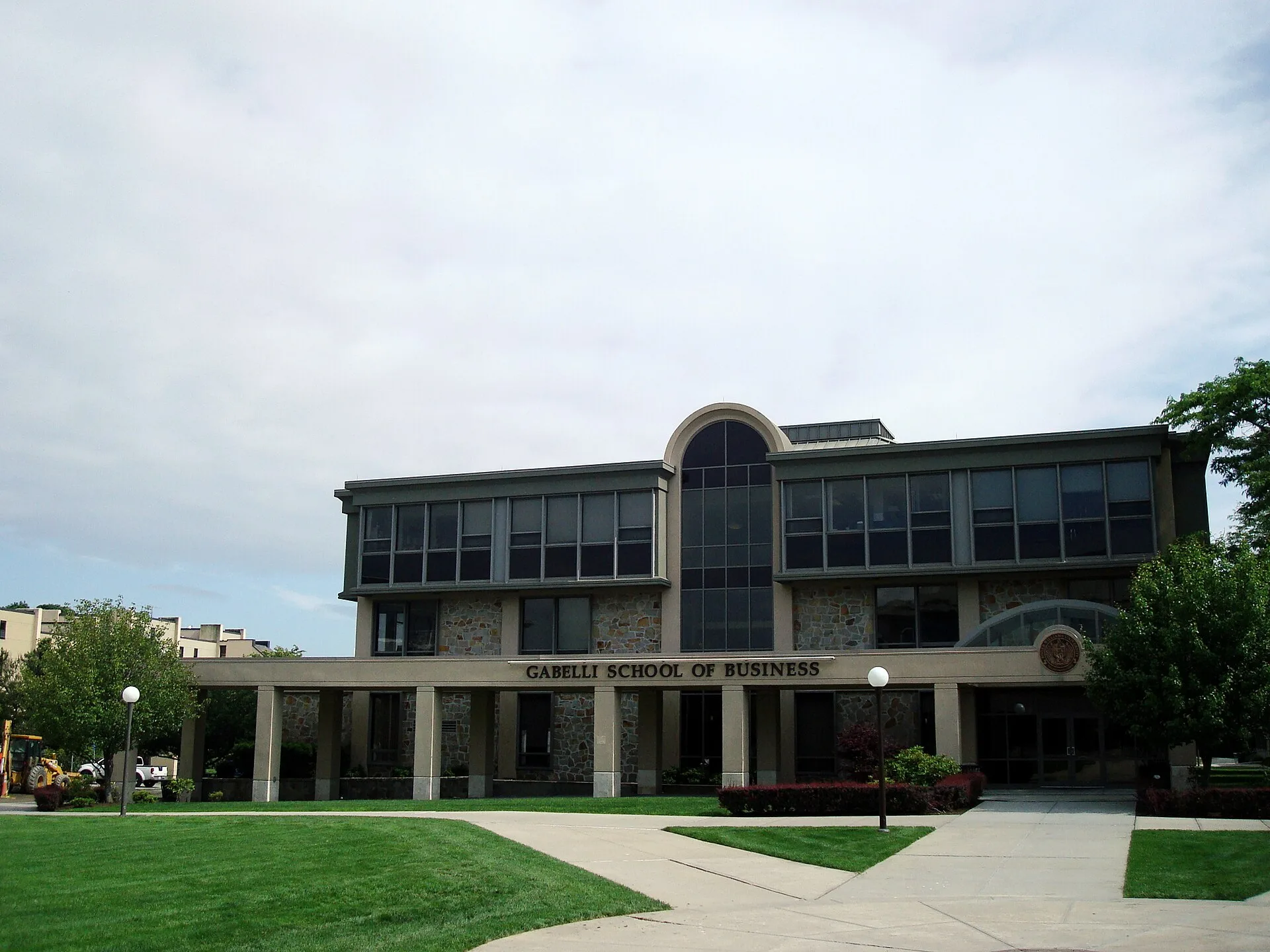 The Gabelli School of Business at Roger Williams University. How to vet online business programs before you pay