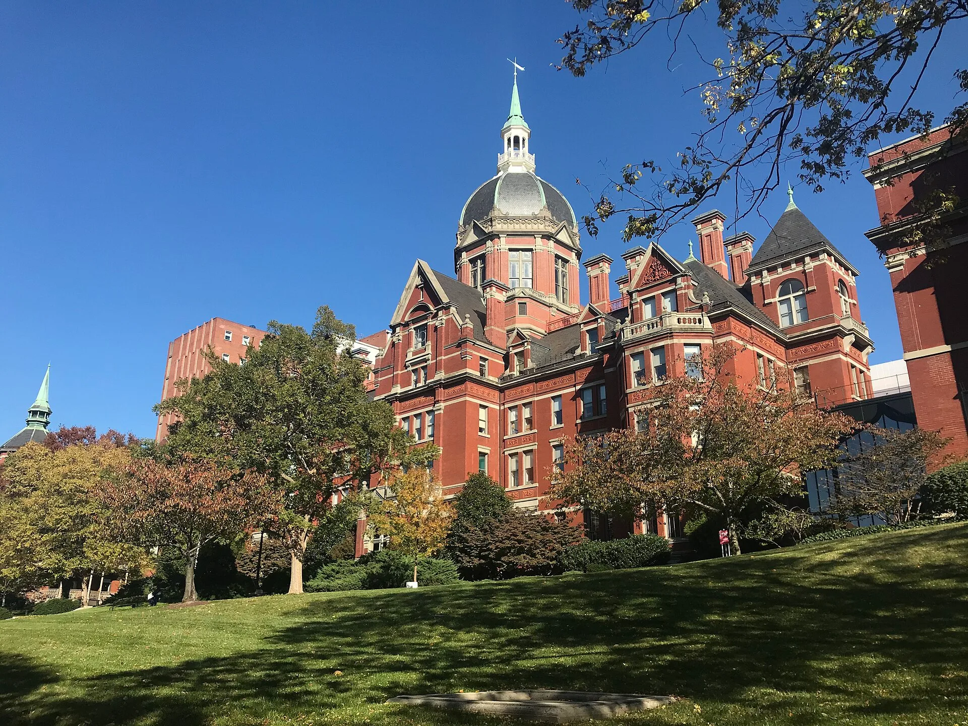 Photograph by Eli Pousson, 2019 November 6. Management roles in Boston, Chicago and Atlanta, who hires and what the pay bands show